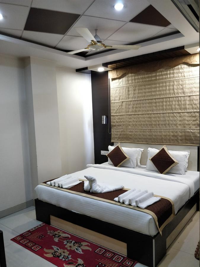 Hotel Jinendra Palace Jaipur Luaran gambar