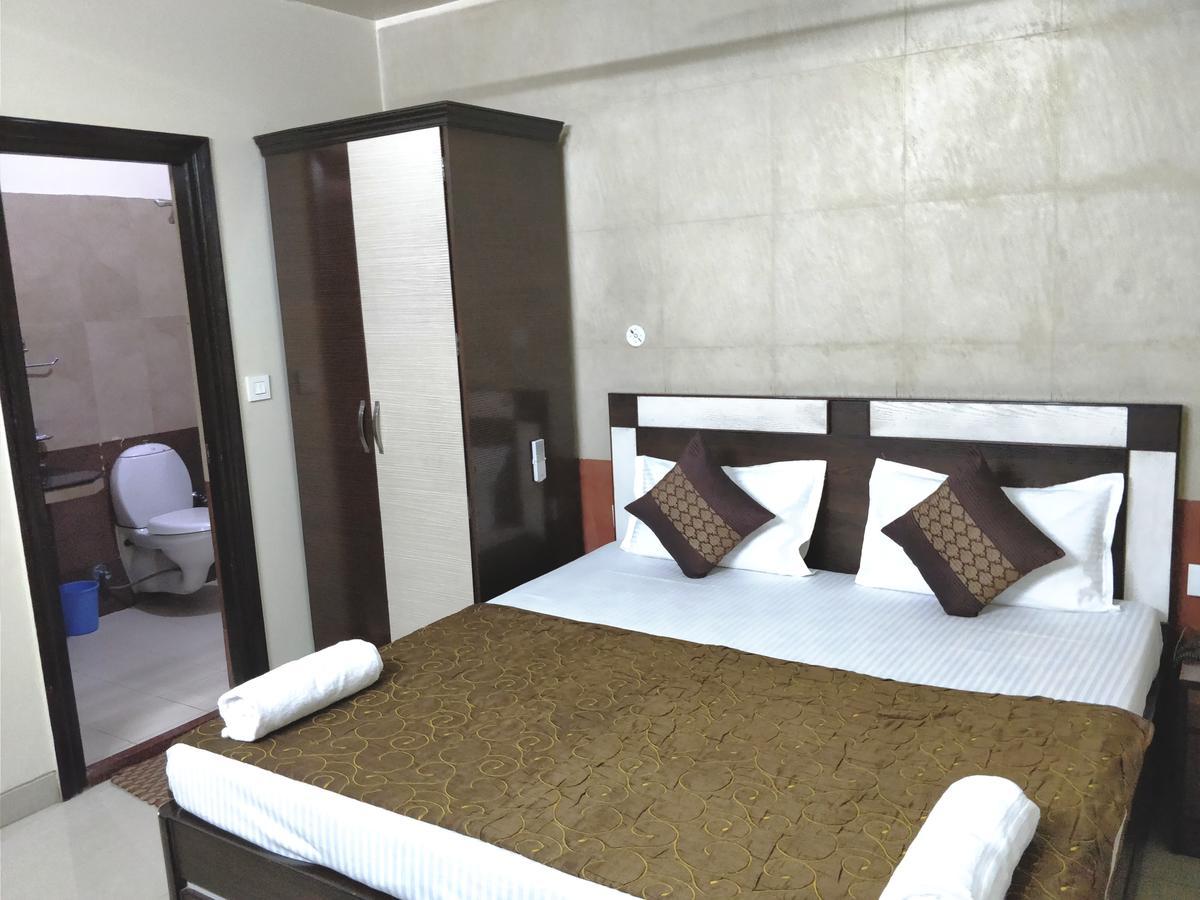 Hotel Jinendra Palace Jaipur Luaran gambar