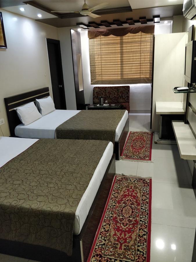 Hotel Jinendra Palace Jaipur Luaran gambar