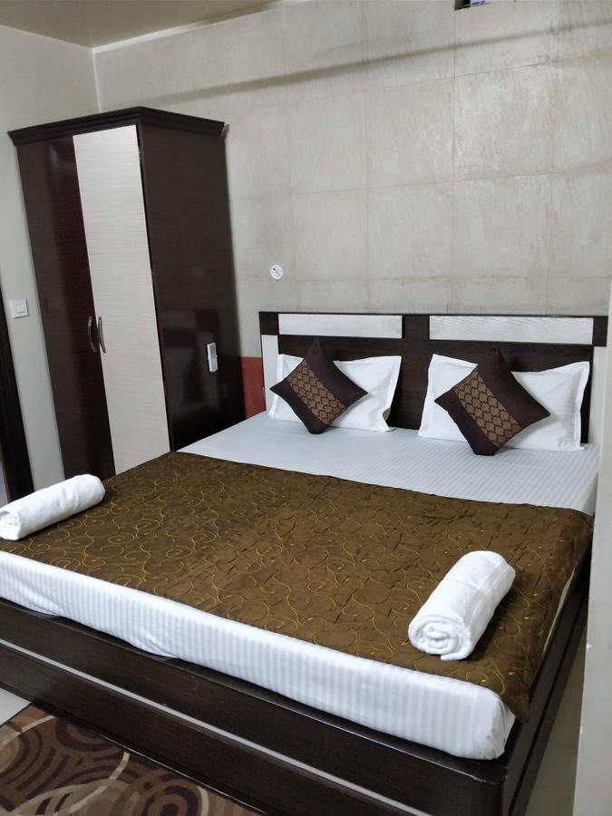 Hotel Jinendra Palace Jaipur Luaran gambar
